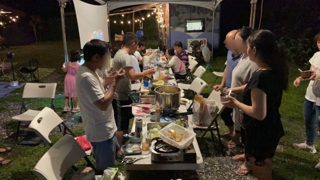 親友一同露營